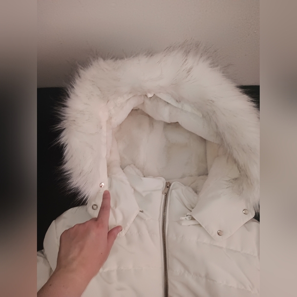 UNUSED New York & Company Fleece Inside Detachable Hood & Fur Winter Coat - Picture 8 of 14